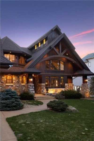 Home For Sale in Forest Lake, Minnesota