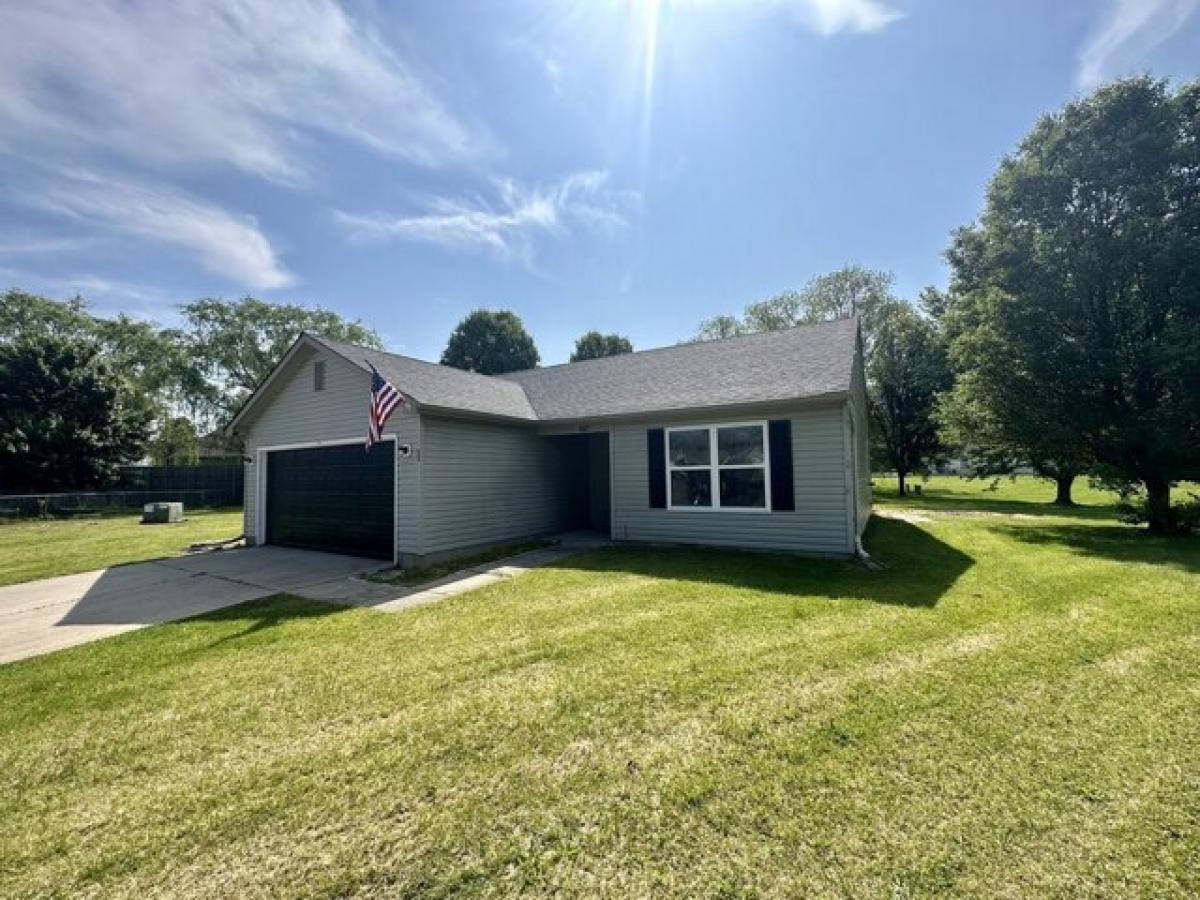 Picture of Home For Sale in Franklin, Indiana, United States