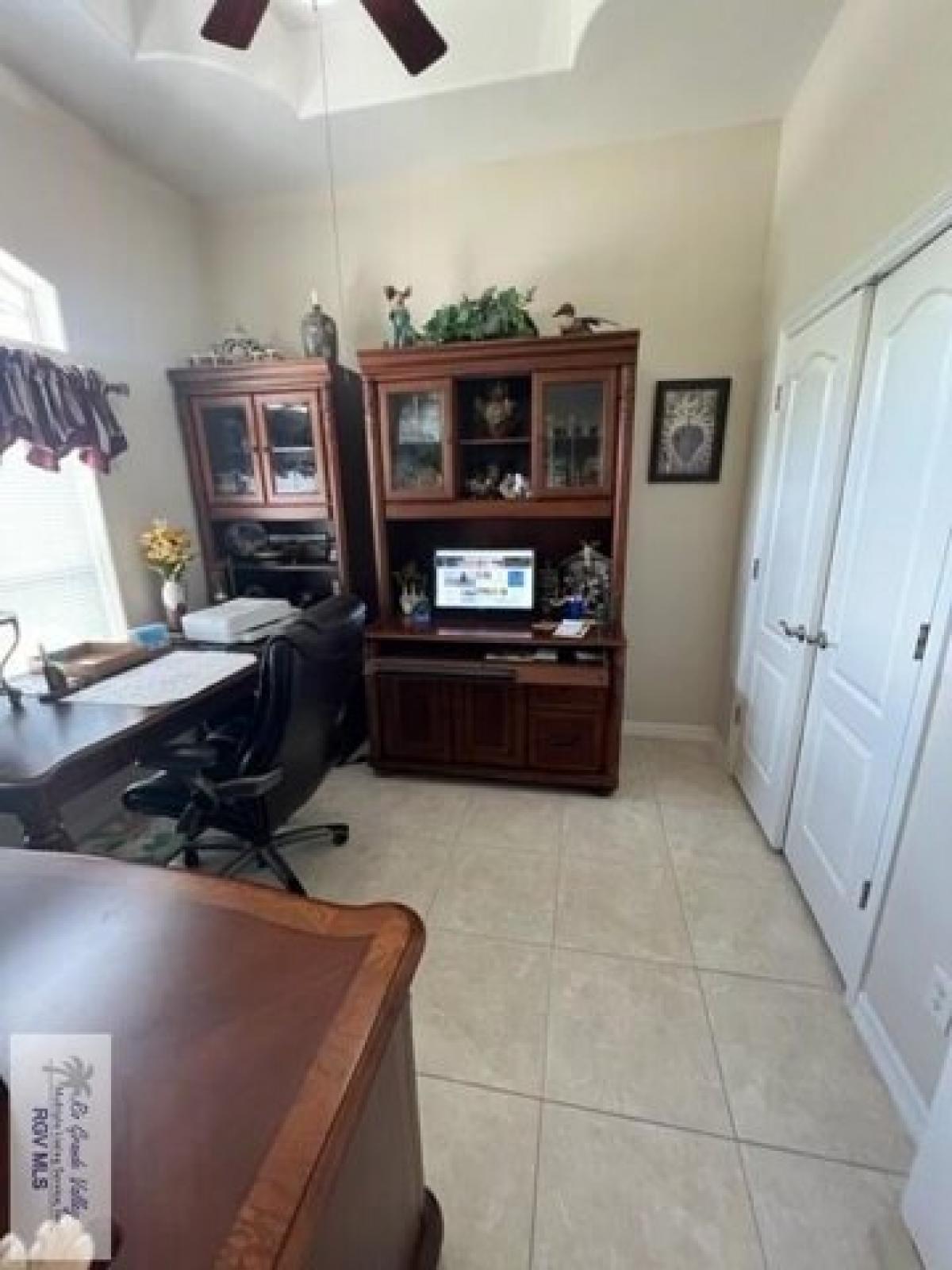 Picture of Home For Sale in Harlingen, Texas, United States