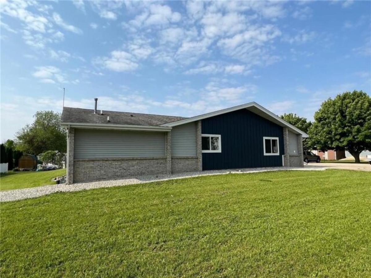 Picture of Home For Sale in Spring Valley, Minnesota, United States