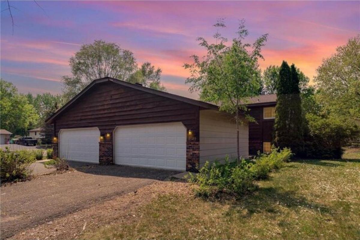 Picture of Home For Sale in Coon Rapids, Minnesota, United States