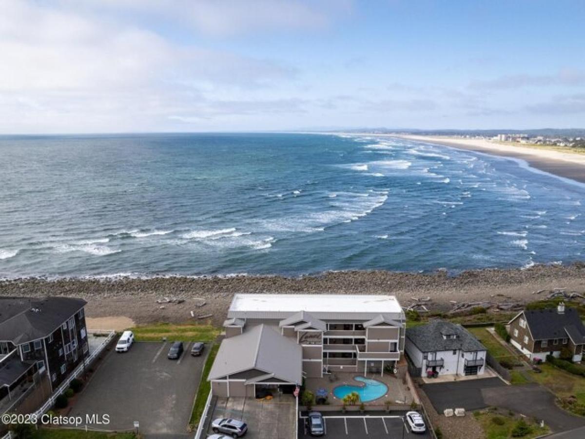 Picture of Home For Sale in Seaside, Oregon, United States