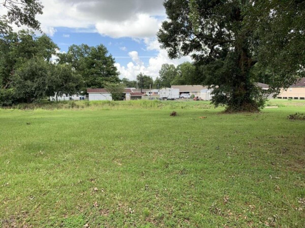 Picture of Residential Land For Sale in Lafayette, Louisiana, United States