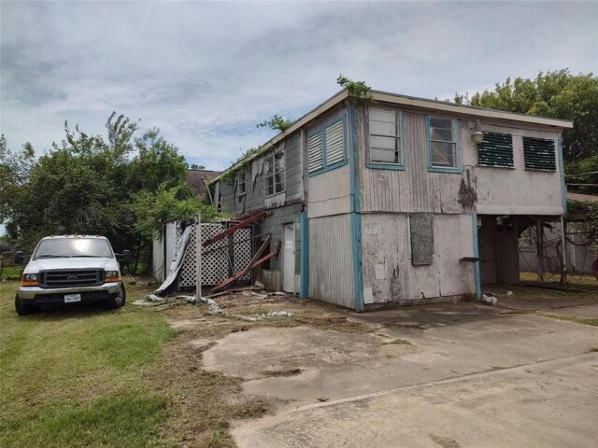 Picture of Home For Sale in Hitchcock, Texas, United States