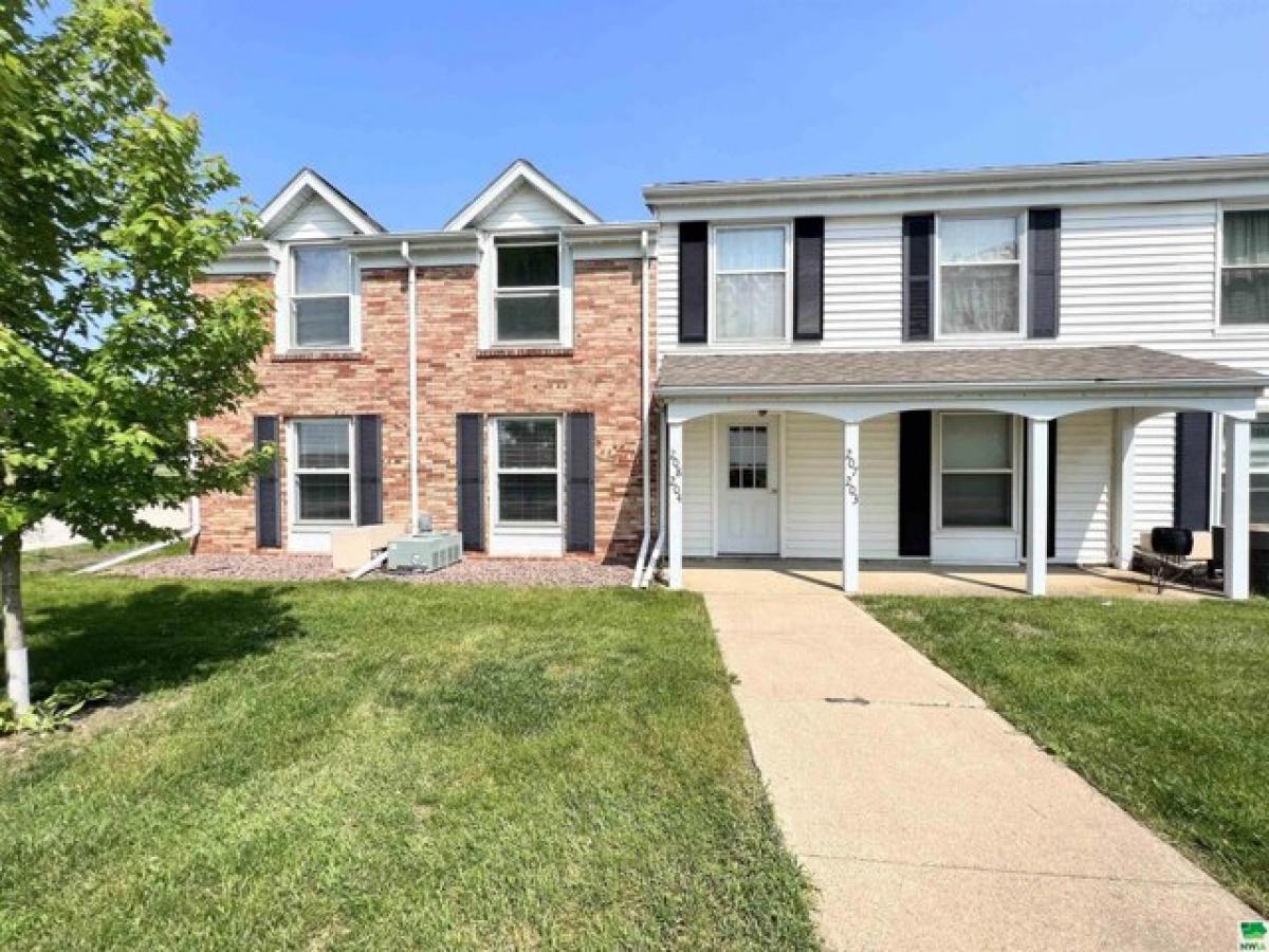 Picture of Home For Sale in Alta, Iowa, United States