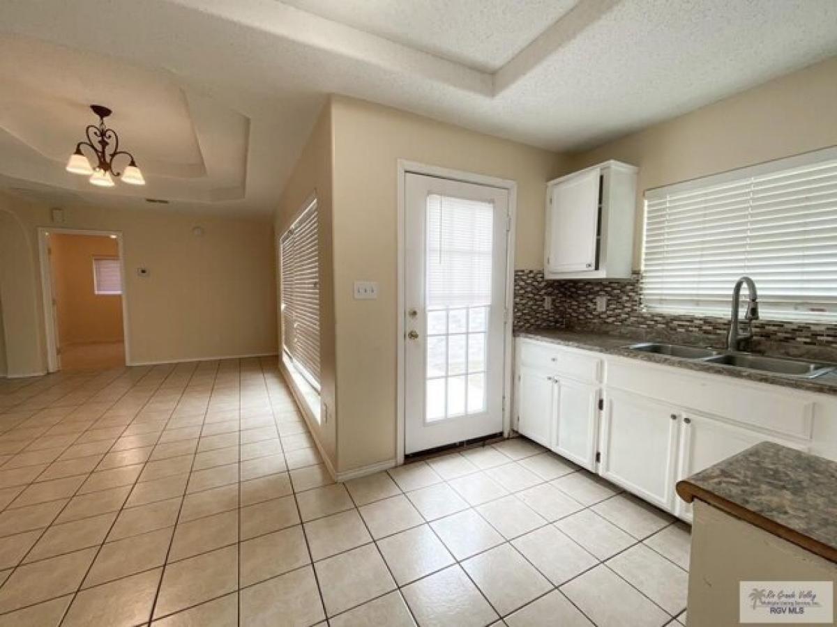 Picture of Home For Sale in Harlingen, Texas, United States