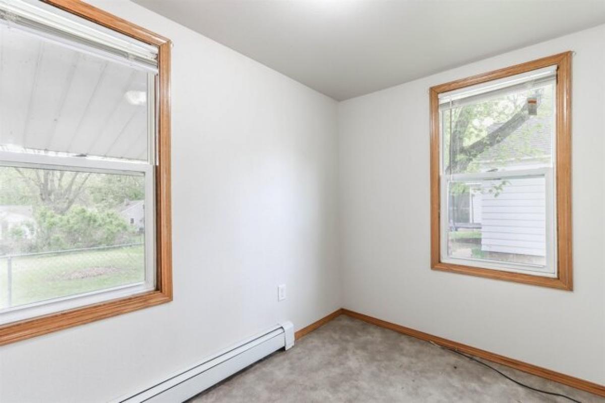 Picture of Home For Sale in Wisconsin Rapids, Wisconsin, United States