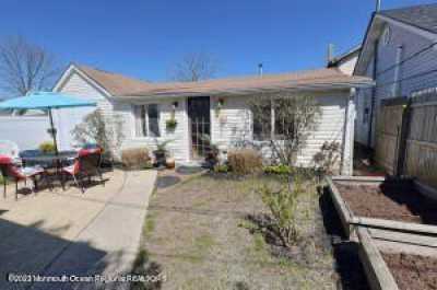 Home For Rent in Belmar, New Jersey