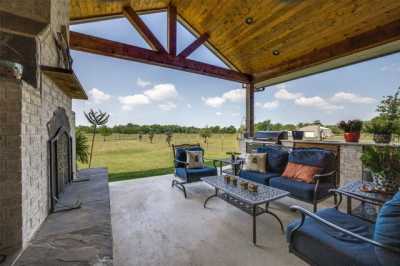 Home For Sale in Ennis, Texas