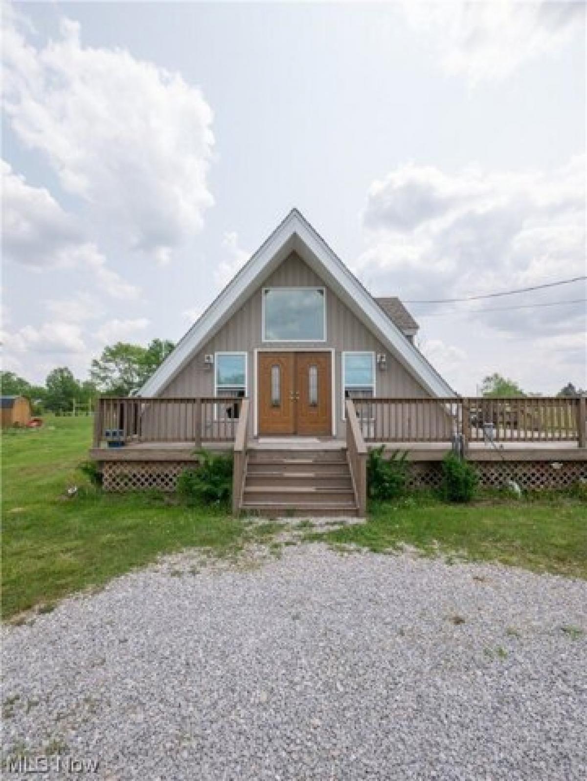 Picture of Home For Sale in West Salem, Ohio, United States