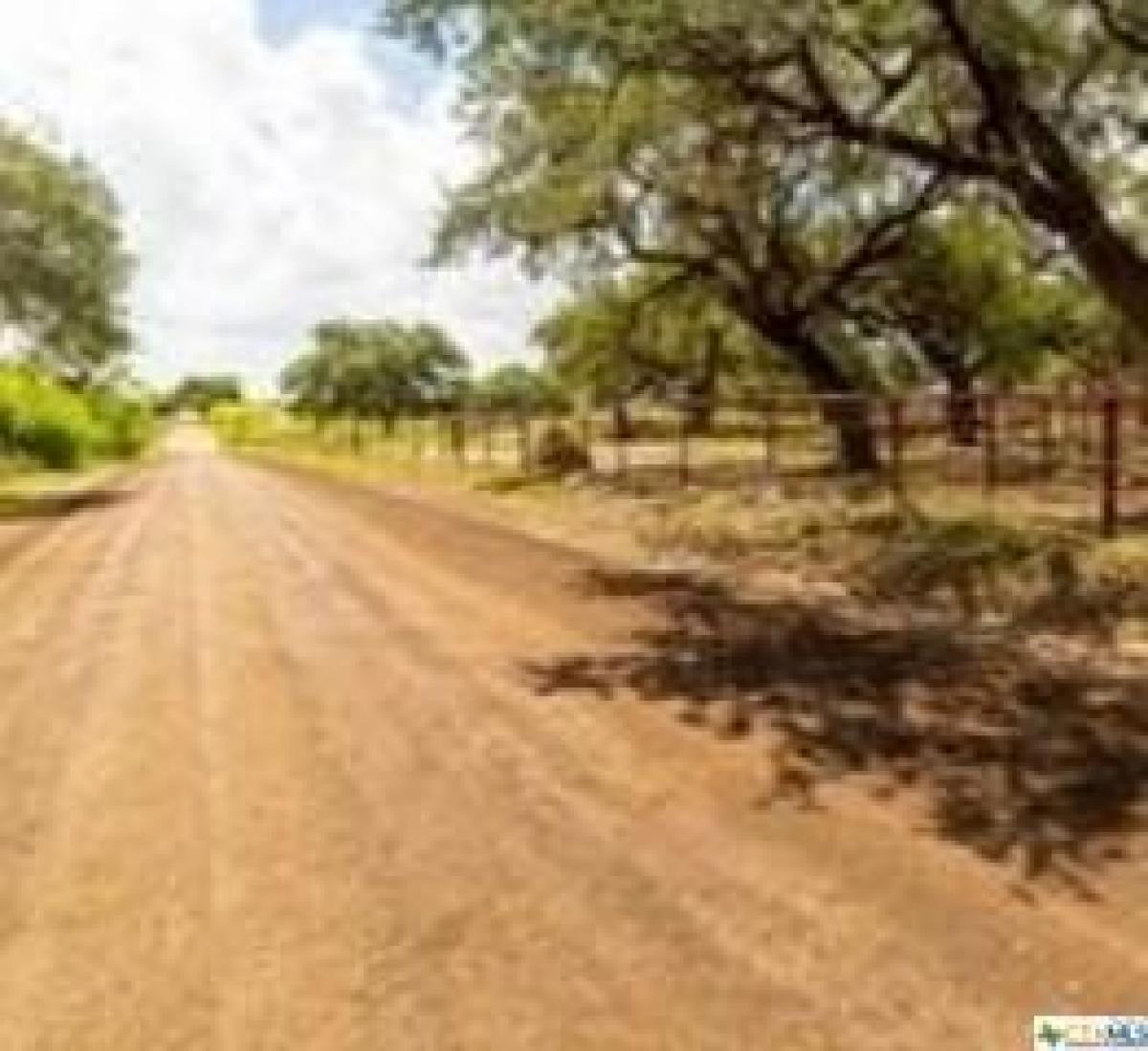 Picture of Residential Land For Sale in Poteet, Texas, United States