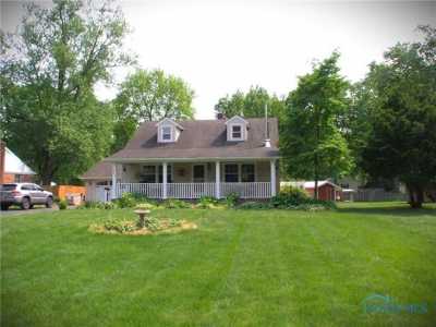 Home For Sale in Swanton, Ohio