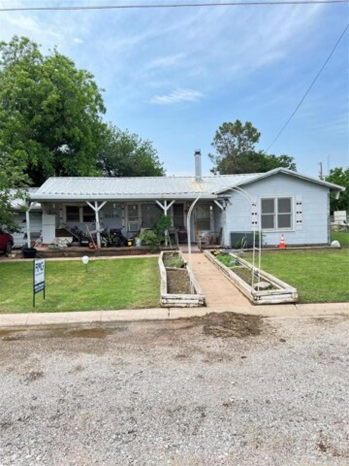 Picture of Home For Sale in Coleman, Texas, United States