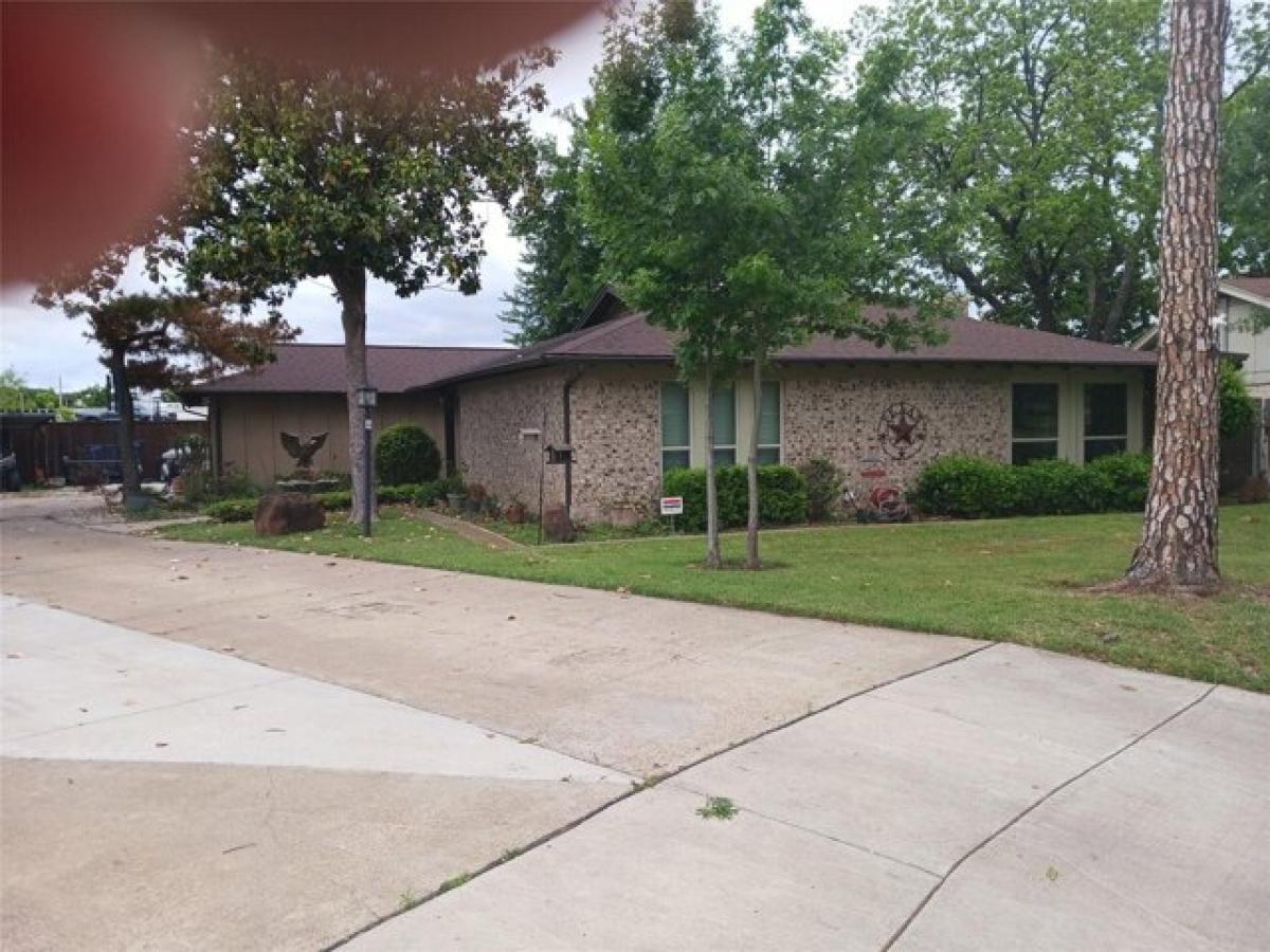 Picture of Home For Sale in Hurst, Texas, United States