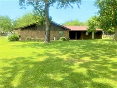 Home For Sale in Lake Jackson, Texas