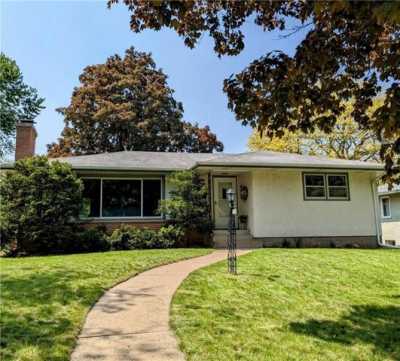 Home For Sale in West Saint Paul, Minnesota