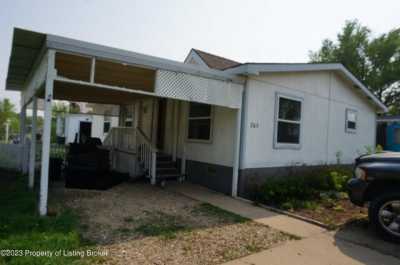 Home For Sale in Dickinson, North Dakota