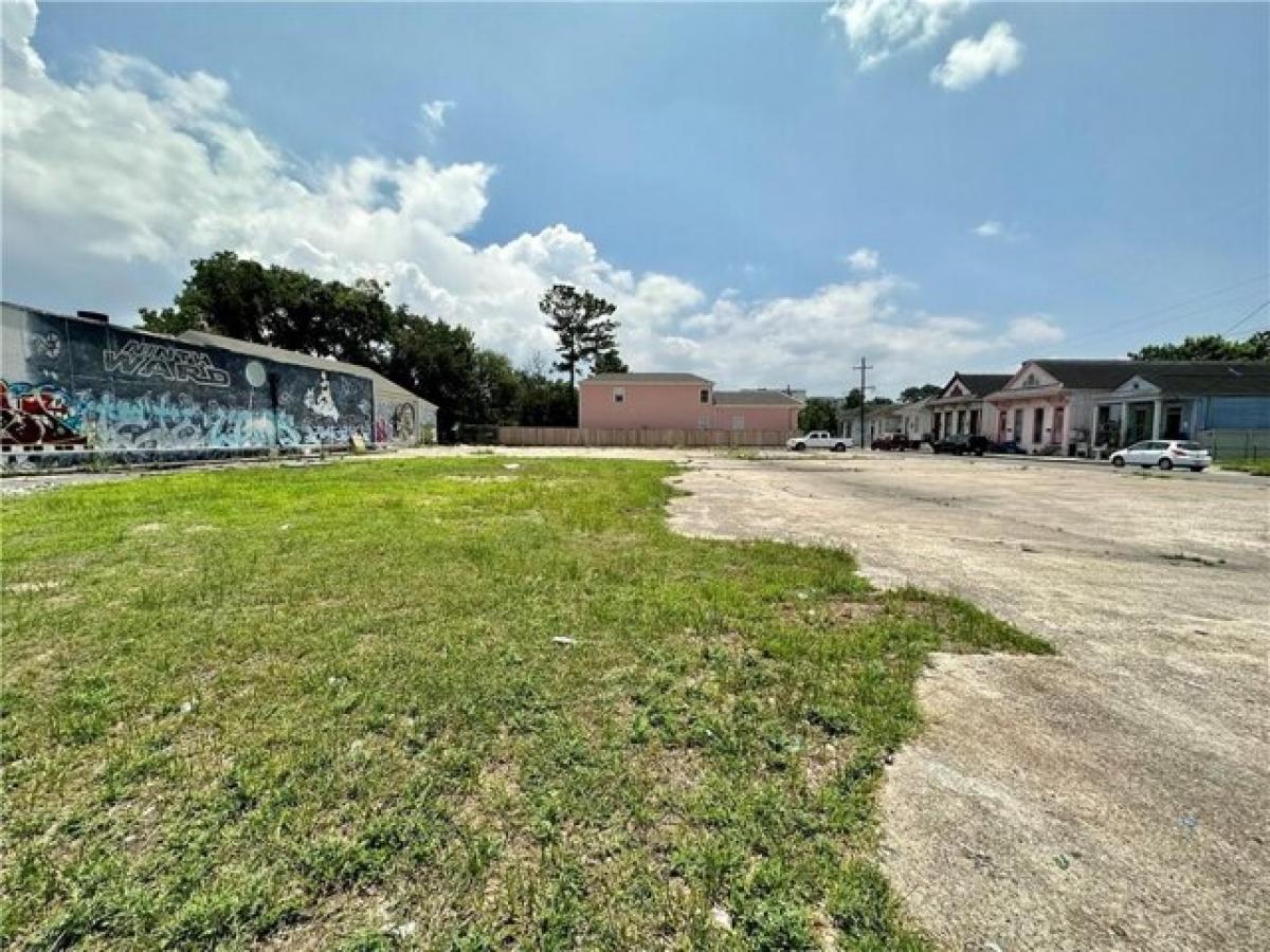 Picture of Residential Land For Sale in New Orleans, Louisiana, United States