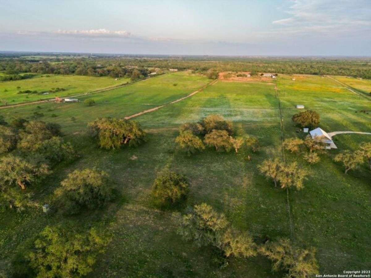 Picture of Residential Land For Sale in Poteet, Texas, United States