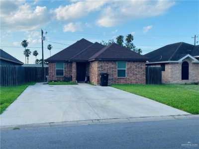 Home For Sale in Weslaco, Texas