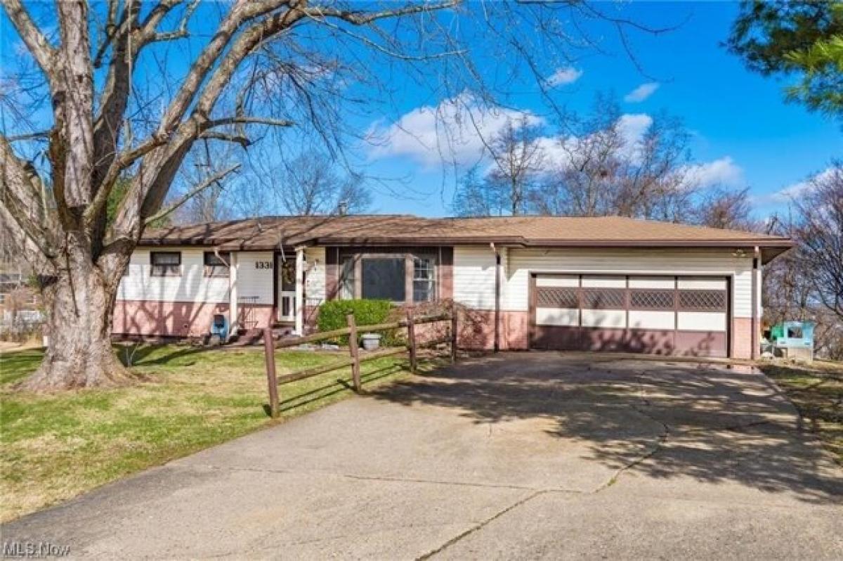 Picture of Home For Sale in Zanesville, Ohio, United States