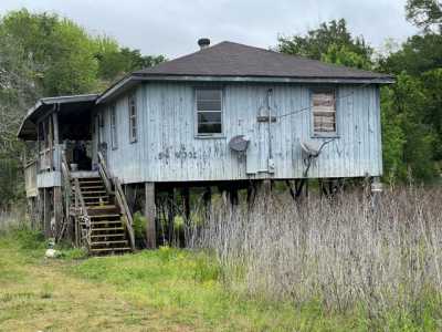 Home For Sale in Trinity, Texas