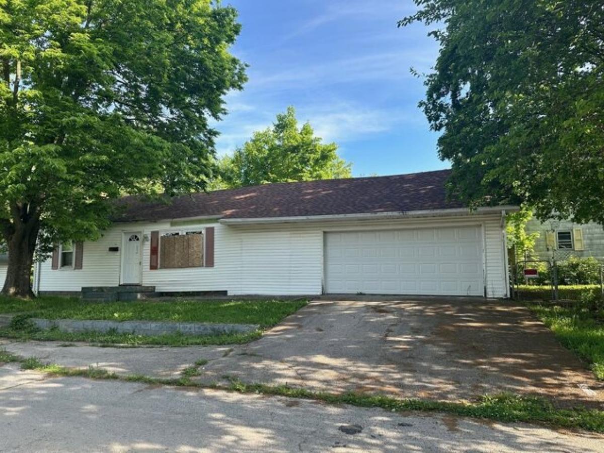 Picture of Home For Sale in Muncie, Indiana, United States