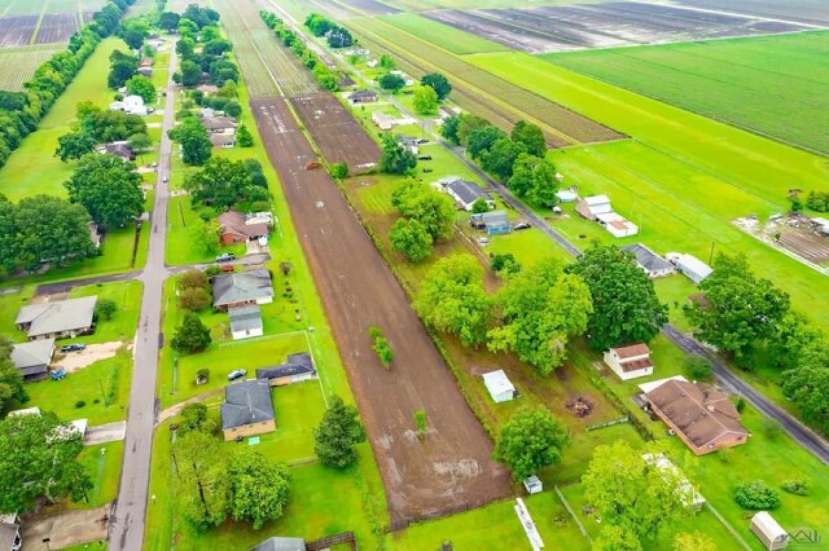 Picture of Residential Land For Sale in Raceland, Louisiana, United States