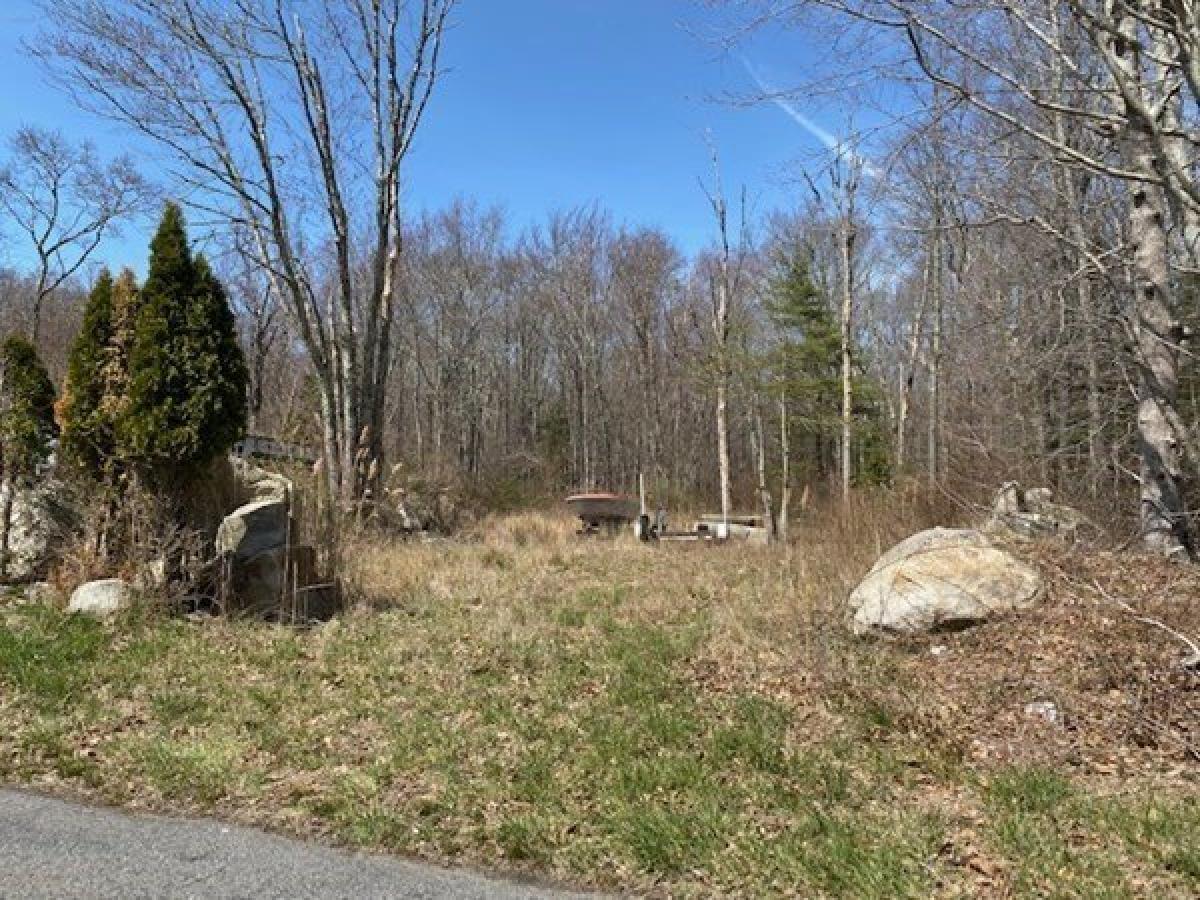 Picture of Residential Land For Sale in Westport, Massachusetts, United States