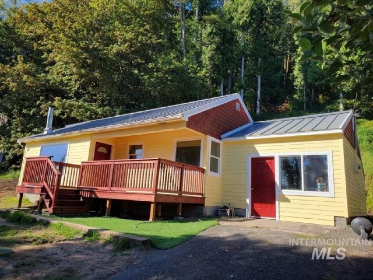 Picture of Home For Sale in Skamokawa, Washington, United States