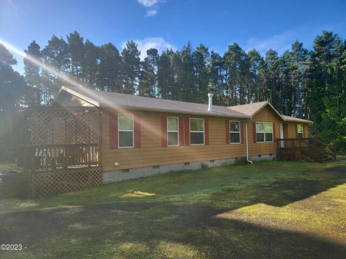 Picture of Home For Sale in Yachats, Oregon, United States