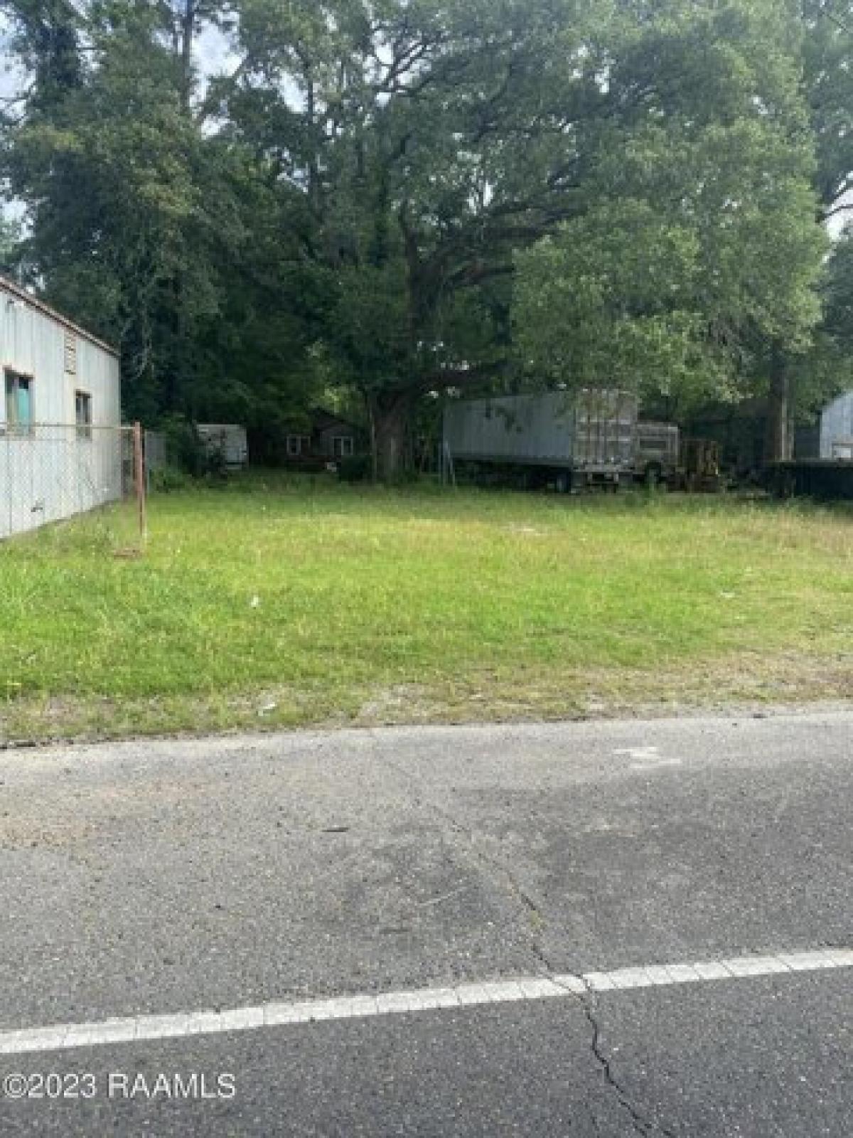 Picture of Residential Land For Sale in Lawtell, Louisiana, United States