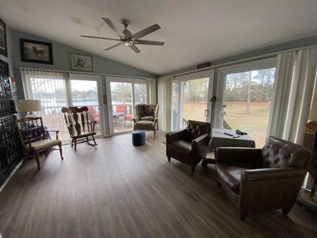 Picture of Home For Sale in Summerton, South Carolina, United States