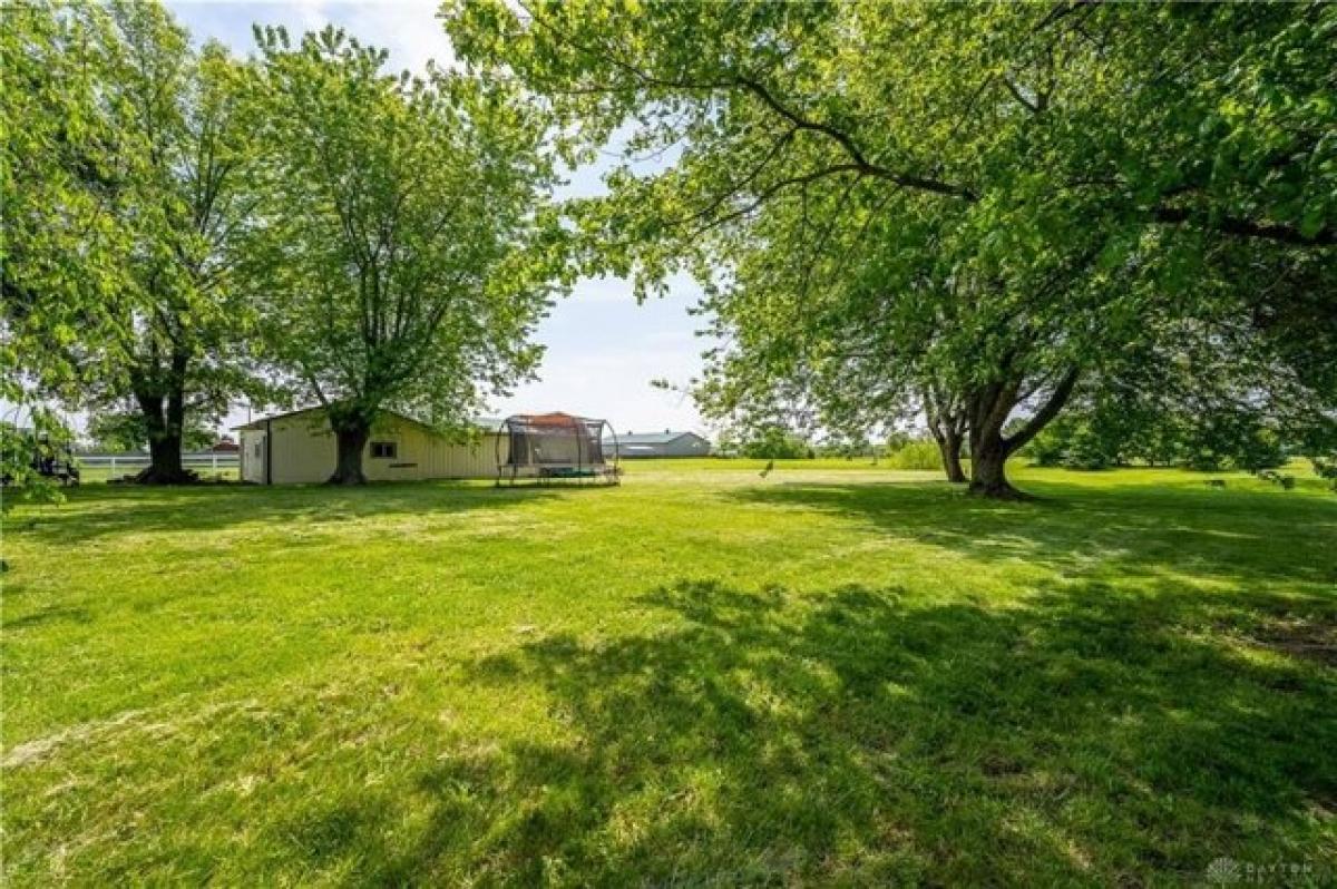 Picture of Home For Sale in Laura, Ohio, United States