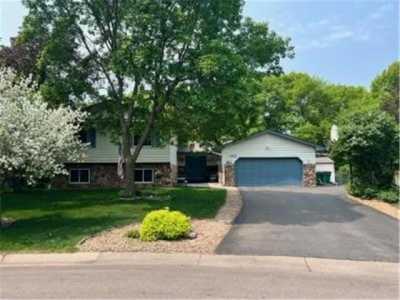 Home For Sale in Coon Rapids, Minnesota