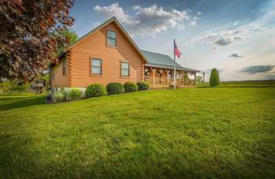 Home For Sale in Utica, Ohio