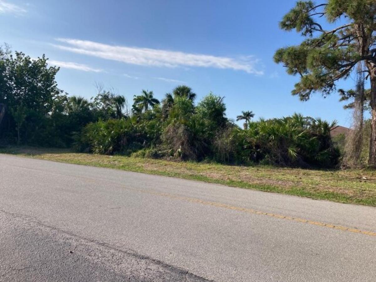Picture of Residential Land For Sale in Marco Island, Florida, United States