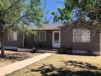 Home For Sale in Alpine, Texas