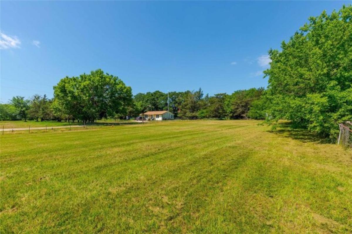 Picture of Home For Sale in Quinlan, Texas, United States