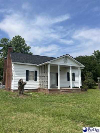 Home For Sale in Timmonsville, South Carolina