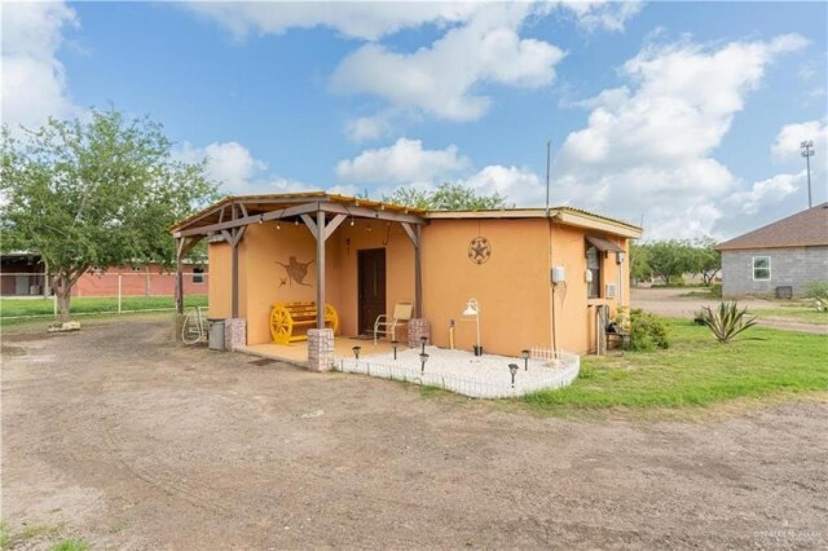 Picture of Home For Sale in Penitas, Texas, United States