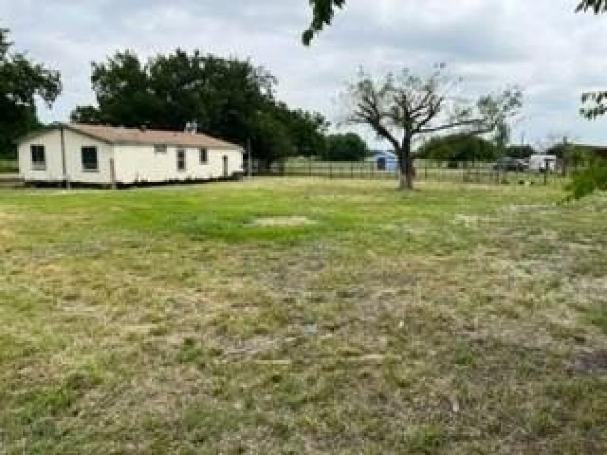 Picture of Home For Sale in Terrell, Texas, United States