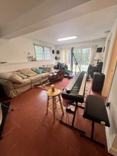 Home For Rent in Amherst, Massachusetts