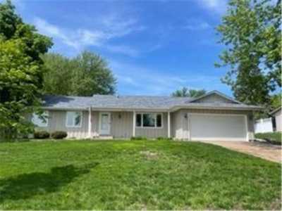 Home For Sale in Cottage Grove, Minnesota