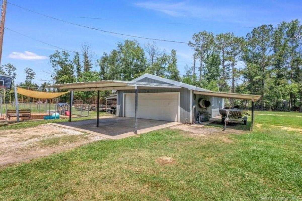 Picture of Home For Sale in Sulphur, Louisiana, United States