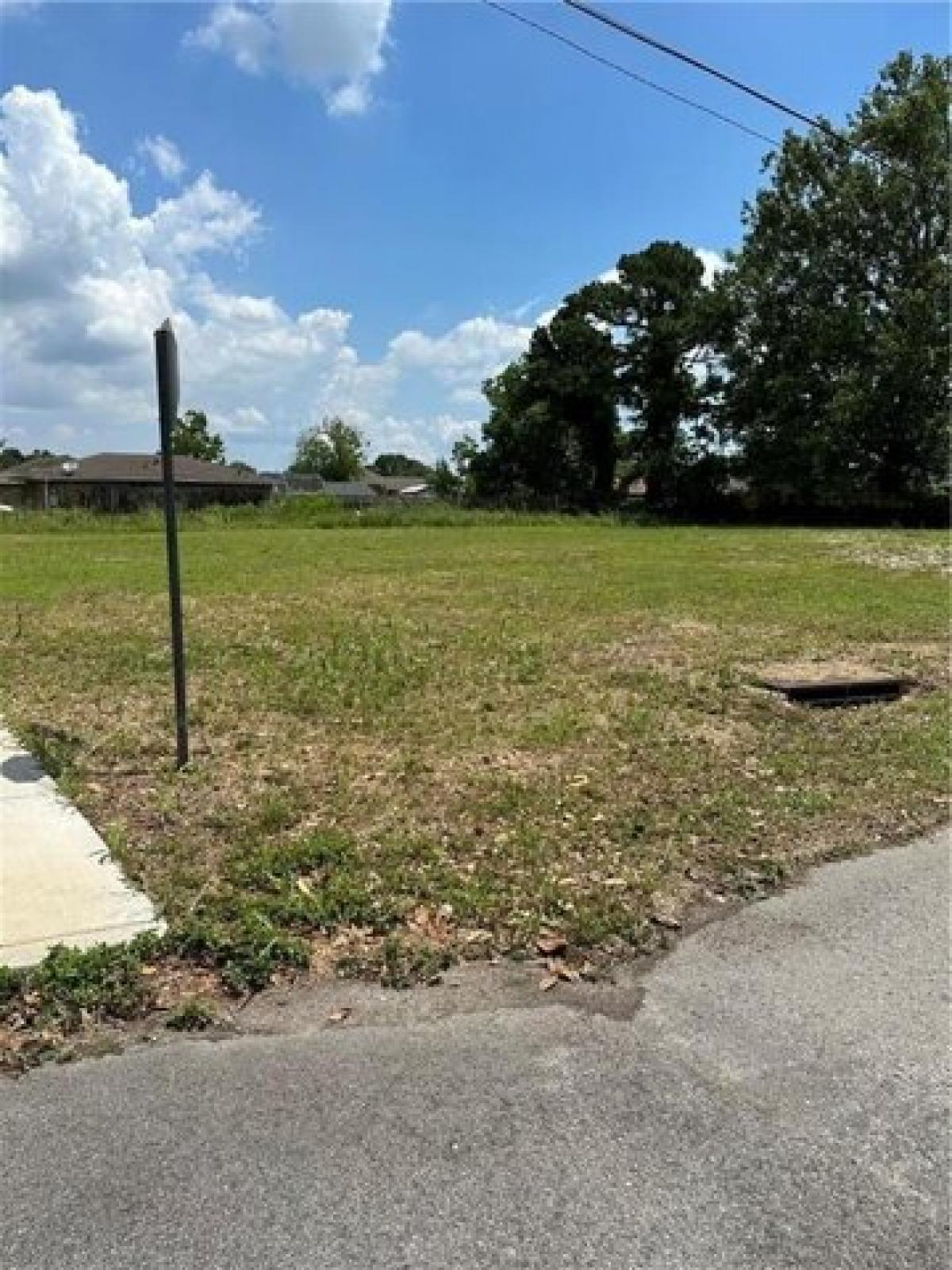 Picture of Residential Land For Sale in New Orleans, Louisiana, United States