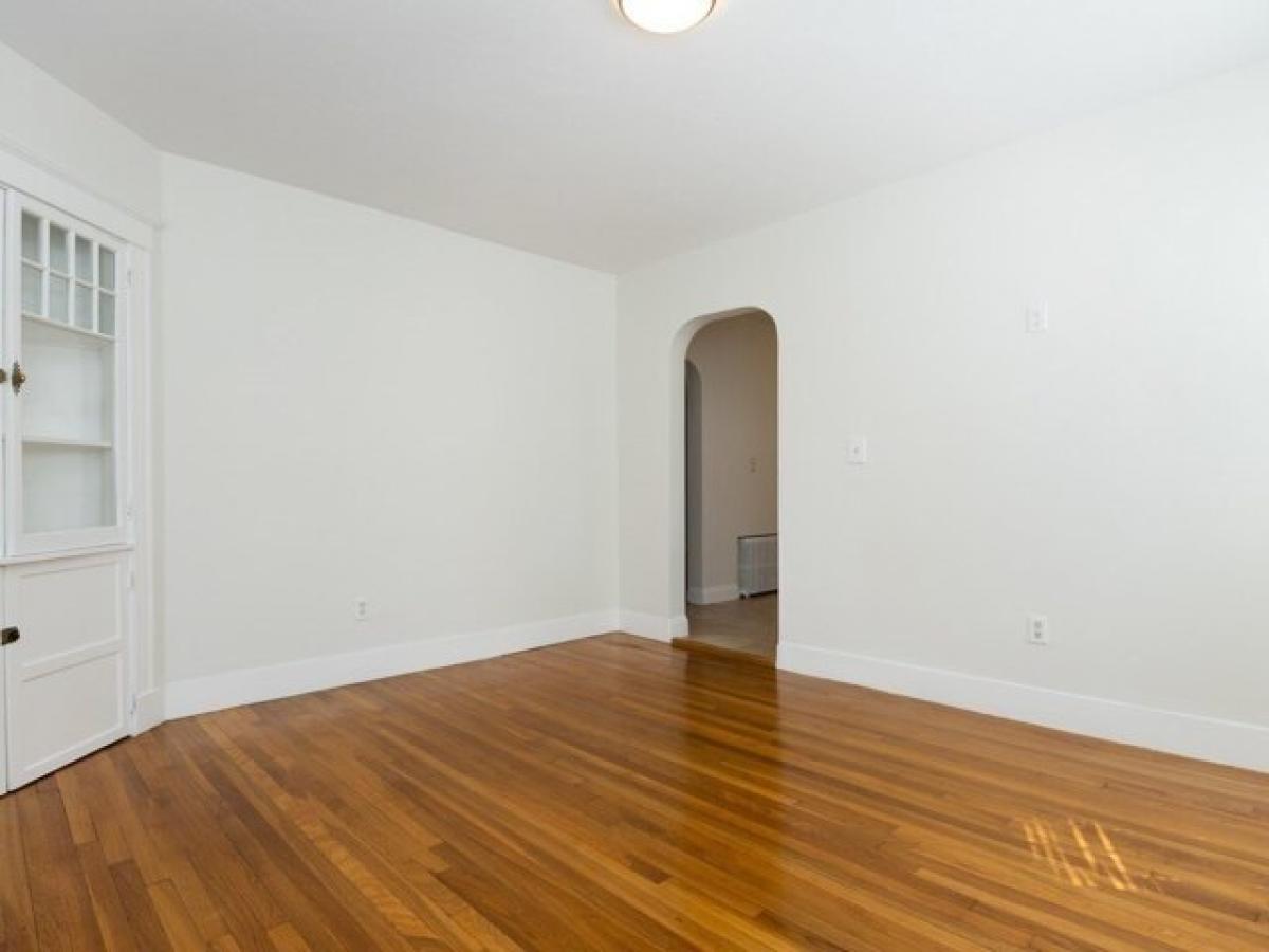 Picture of Apartment For Rent in West Roxbury, Massachusetts, United States