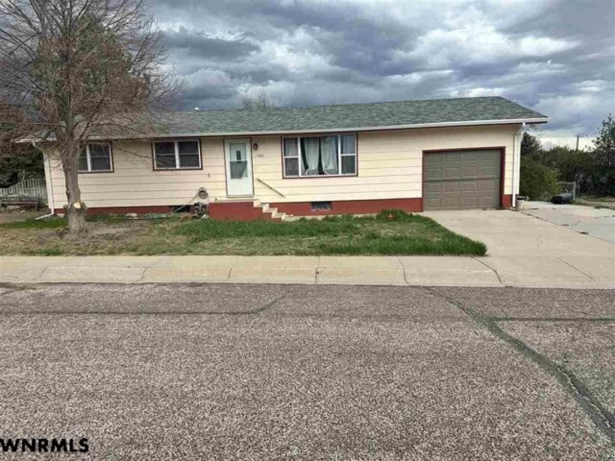 Picture of Home For Sale in Gering, Nebraska, United States