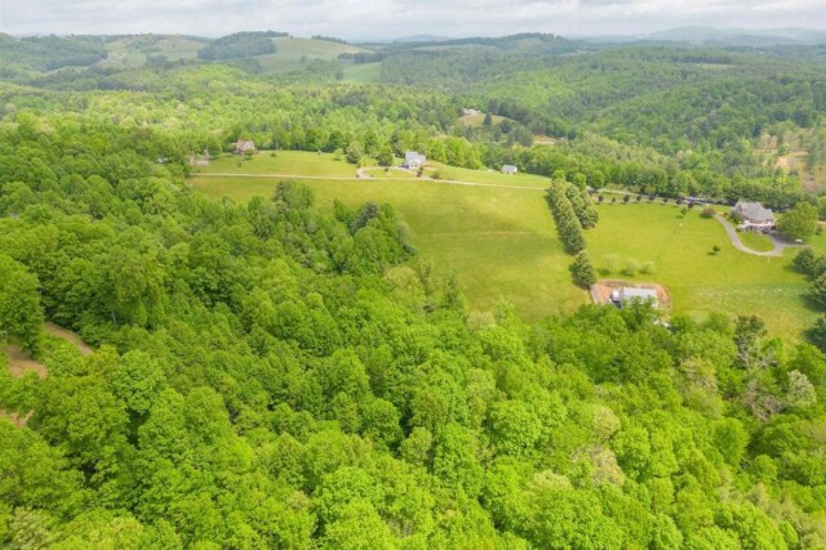 Picture of Residential Land For Sale in Hillsville, Virginia, United States
