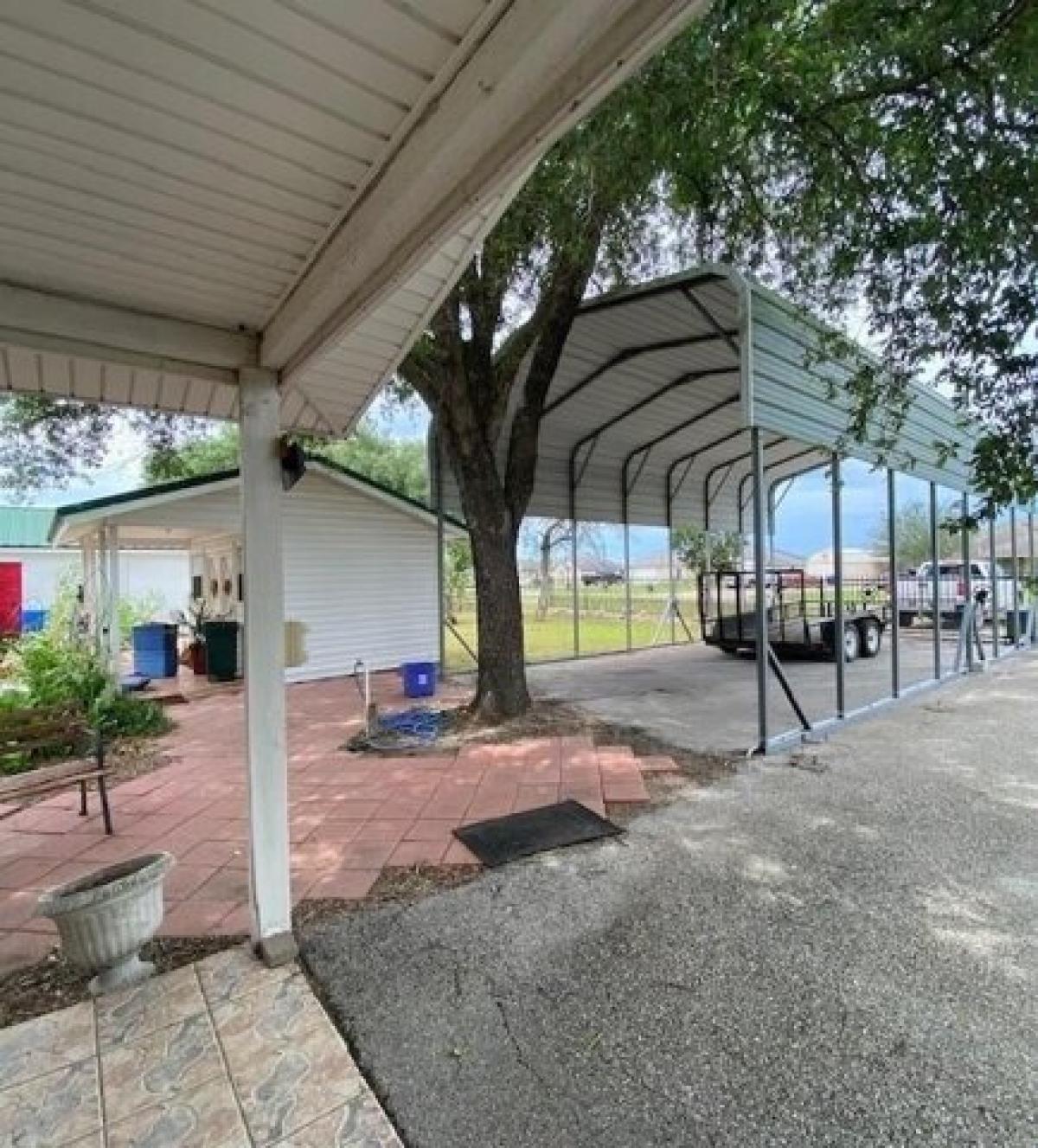 Picture of Home For Sale in Alice, Texas, United States